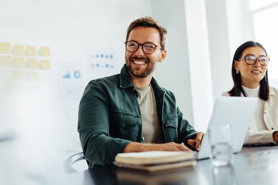 Medium-DYNAMIC GREEN AdobeStock_583805076 - use AI responsibily