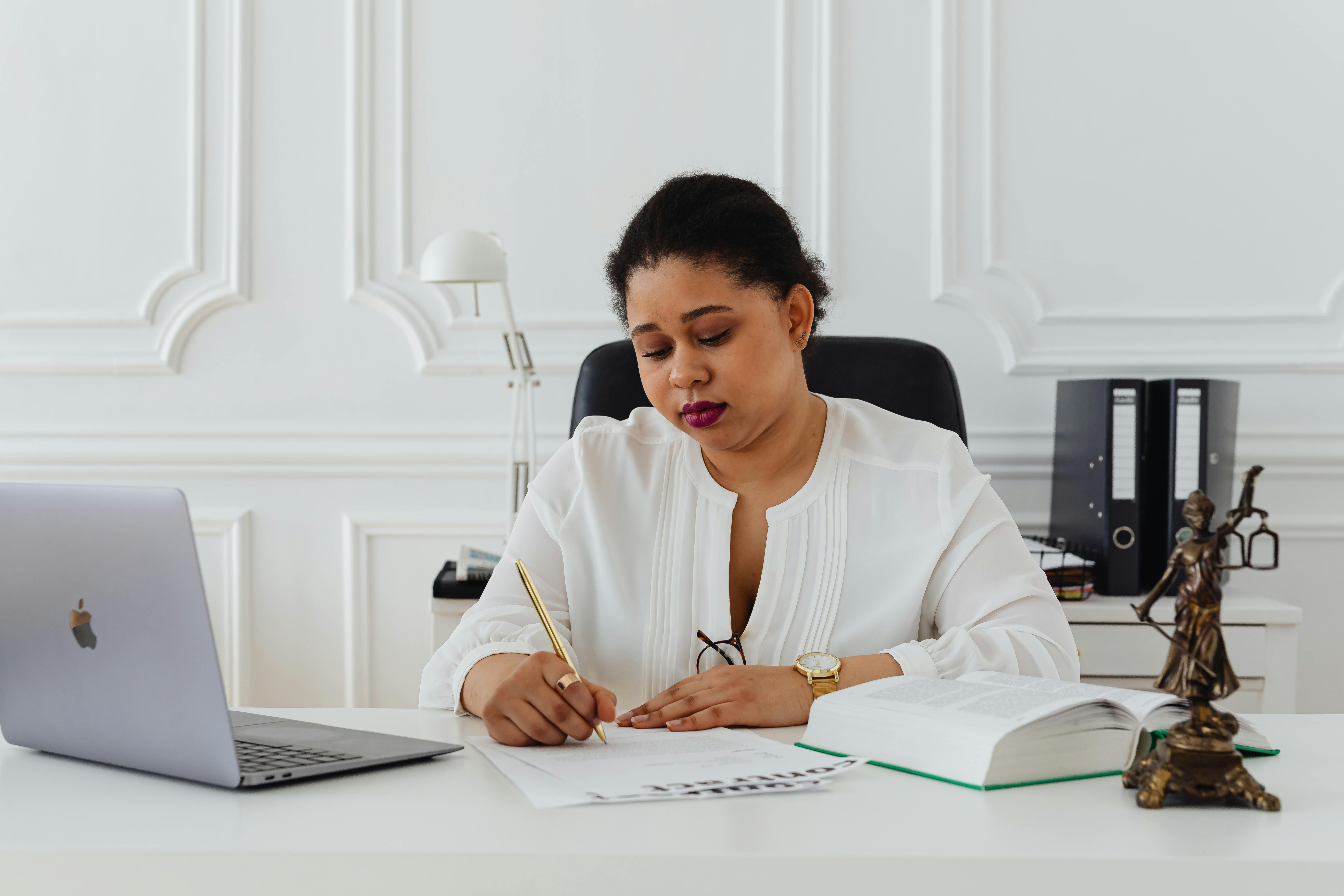 What are the Magic Circle law firms? Key differences between them thumbnail